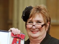 Indignación cuando activista trans se burla de Dame Jenni Murray horas después de la noticia de la muerte de la locutora