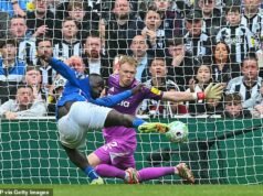 Newcastle 1-2 Sunderland: Brian Brobbey lleva a los anfitriones harapientos a escribir su nombre en el folklore del derbi de Tyne-Wear, mientras la compostura de Newcastle se evapora para agravar la semana de pesadilla de Eddie Howe