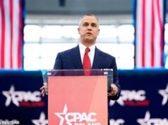 “No” se espera que Corey Lewandowski consiga otro trabajo en la administración Trump después de la salida del DHS debido a controversias