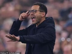 Chelsea respaldará al técnico Liam Rosenior, incluso si los Blues se pierden la Liga de Campeones al final de la temporada.