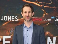 Dentro del contrato secreto de un millón de dólares para el libro del exitoso autor Jasper Jones, quien ahora enfrenta devastadores cargos de explotación infantil, y la enorme cantidad que SIEMPRE conservará