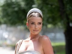 La glamorosa presentadora de deportes de televisión Grace Hayden toma una decisión profesional audaz y MUY sorprendente