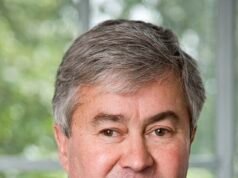 El exhausto ejército británico tiene la fuerza suficiente para capturar una pequeña ciudad comercial “en un buen día”, advierte el general, mientras la Marina Real se ve obligada a utilizar un buque de guerra ALEMÁN para liderar el despliegue de la OTAN.