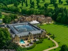 En el hotel más elegante de Yorkshire, donde puedes pagar £3.000 por noche por 10 empleados, un menú de almohadas y una suite real tan hermosa que hace llorar a los huéspedes.