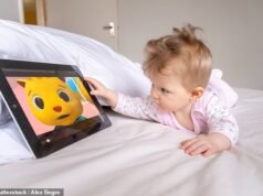 Los padres deben limitar el tiempo frente a la pantalla a una hora al día y prohibir la inteligencia artificial y las redes sociales en nuevas pautas para menores de 5 años