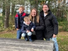 La madre cuyo bebé nació muerto después de ser enviado a casa después de una hemorragia en el hospital recibió £ 130 000 en daños y perjuicios