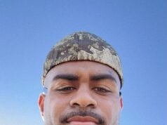 Estrellas de la NRL como nunca antes las habías visto mientras posan para fotografías gráficas después de un viaje de caza.