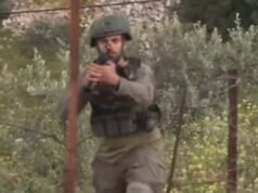 Momento dramático: un periodista de CNN es estrangulado por soldados israelíes armados antes de que arresten al equipo de noticias.