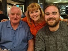 La viuda teme que su exmarido de la Royal Navy, de 52 años, pueda ser la “quinta víctima del brote en Cabo Verde” después de sufrir una enfermedad estomacal mientras estaba de vacaciones.