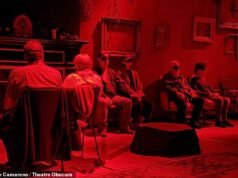 Los asistentes al teatro de Los Ángeles cobraron $60 por ver una obra en la que todo el público tiene los ojos vendados