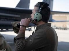 Pete Hegseth viajó en secreto al Medio Oriente para reunirse con las tropas estadounidenses antes de una posible invasión terrestre por parte de Irán.