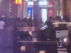 Impresionante suburbio de Chicago, nombrado mejor lugar para vivir en Estados Unidos en 2025, está invadido por CIENTOS de adolescentes salvajes