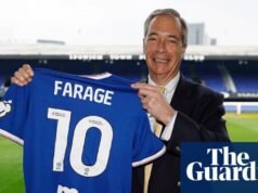 Los fanáticos de Ipswich están ‘disgustados y avergonzados’ después de la sesión de fotos de Nigel Farage en Portman Road | ciudad de ipswich