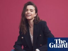 Jess Cartner-Morley sobre la moda: ¿Un consejo rápido para lucir un poco elegante? Solo agrega un toque de brillo | Moda