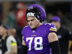 El pívot de los Vikings, Ryan Kelly, se retiraría después de 10 temporadas