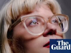 ‘La gente dice cállate y toca tu música’: la estrella del pop de vanguardia Mary Ochre habla sobre su ruidosa política y sobre cómo dejar atrás a Israel | Música