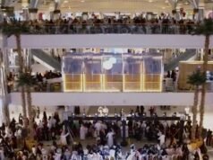 Los compradores de Eid acuden en masa a los centros comerciales ante la interrupción de los envíos