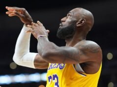 LeBron James iguala a Robert Parish en récord de partidos jugados en la NBA