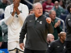 Todo el torneo masculino de la NCAA se interrumpe después de que Michigan State superara a Louisville para alcanzar el dulce 16, Texas derrota a Gonzaga