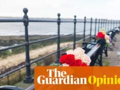 ¿Por qué son tan populares los bancos conmemorativos? Porque mantienen la parte muerta del flujo diario | Anne Karpf