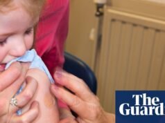 El NHS debería haberle ofrecido a mi hijo la vacuna contra la meningitis | Meningitis