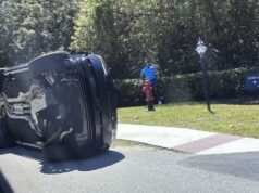 Tiger Woods arrestado en el lugar del accidente bajo sospecha de conducir ebrio y puesto en libertad bajo fianza