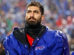 Fuente: Browns optan por no fichar a AJ Epenesa tras examen físico