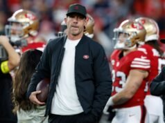 Kyle Shanahan dice que los Niners no obtienen ningún “beneficio” del viaje a Australia