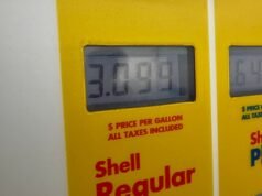 Los analistas dicen que el conflicto con Irán está afectando los precios del gas en el área de Rockford