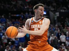 El No. 11 Texas se convierte en el sexto equipo de los Primeros Cuatro en avanzar al Sweet 16 del torneo de la NCAA con una sorpresiva victoria sobre el No. 3 Gonzaga.