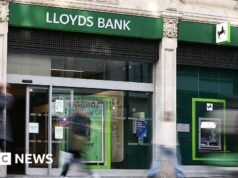 Lloyds Bank revela que un fallo informático afectó a casi medio millón de clientes