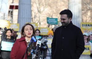 En el teatro Kabuki de Albany, donde se recaudan impuestos, una cosa es segura: los neoyorquinos comunes y corrientes acabarán perdiendo.