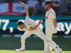 El velocista inglés Wood progresa lentamente después de una lesión en la rodilla