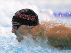 El estado de Arizona gana las 12 coronas de natación y los hombres rompen el récord de relevos de la NCAA