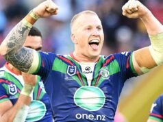 El pilar de los Warriors, Mitch Barnett, firma un contrato de dos años con los Broncos, reemplazando a Payne Haas