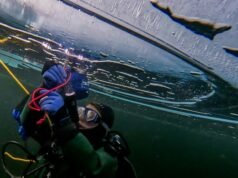 Los buzos en Finlandia aprenden a explorar las aguas polares heladas