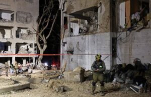 Misiles iraníes hieren a 160 personas en localidades cercanas al sitio nuclear israelí