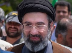 Trump se ríe después de saber que el nuevo líder supremo de Irán podría ser gay: informe