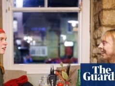 Cenando al otro lado de la división: ‘Si yo fuera reina, aboliría la monarquía’ | vida y estilo