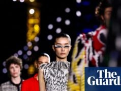El desfile Chanel de Matthieu Blazy celebra y juega con la historia de la marca | chanel