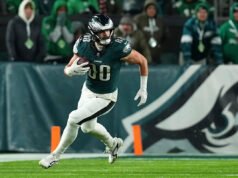 Se informa que TE Dallas Goedert acuerda un contrato de un año para quedarse con los Eagles por novena temporada