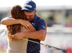 Gary Woodland obtiene con emoción su primera victoria en el PGA Tour después de una cirugía cerebral y un diagnóstico de trastorno de estrés postraumático: ‘Simplemente sigue luchando’