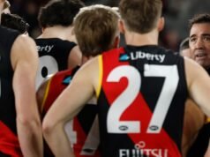 Brad Scott de los Essendon Bombers criticado tras la derrota de Port Adelaide; Jimmy Bartel y David King dan sus opiniones; Tim Watson opina