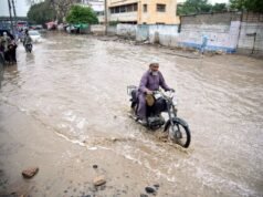 Las inundaciones en Pakistán matan al menos a 15 personas en Karachi mientras la tormenta provoca fuertes lluvias y vientos