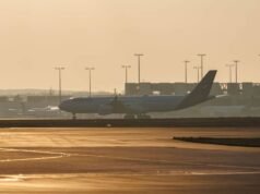 El primer vuelo de evacuación alemán procedente de Oriente Medio aterriza en Frankfurt