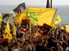 Hezbollah dispara docenas de cohetes hacia el norte de Israel, dice el ejército