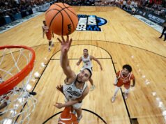 La última decisión del entrenador de Sean Miller resulta contraproducente en Texas después del aviso de último segundo de Trey Kaufman-Renn de Purdue