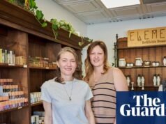 Abono para el cabello, ceras de azúcar y champú recargable: en un salón de California con bajo desperdicio | cuidado del cabello