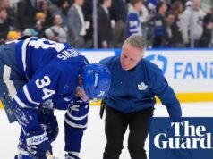 Auston Matthews de los Toronto Maple Leafs estará fuera de temporada por desgarro del ligamento colateral medial después de un golpe | Hojas de arce de Toronto