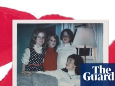 El mejor consejo de mi madre: aprende a levantar una ceja ante el mundo | vida y estilo